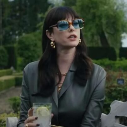 the-gentlemen-2024-susie-glass-black-leather-blazer