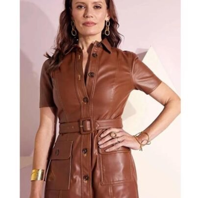 the-armorer-star-wars-the-mandalorian-brown-jacket